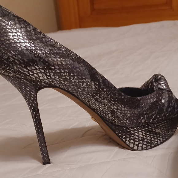 Sergio Rossi Black and Silver Textured Platform Heels - Picture 8 of 10